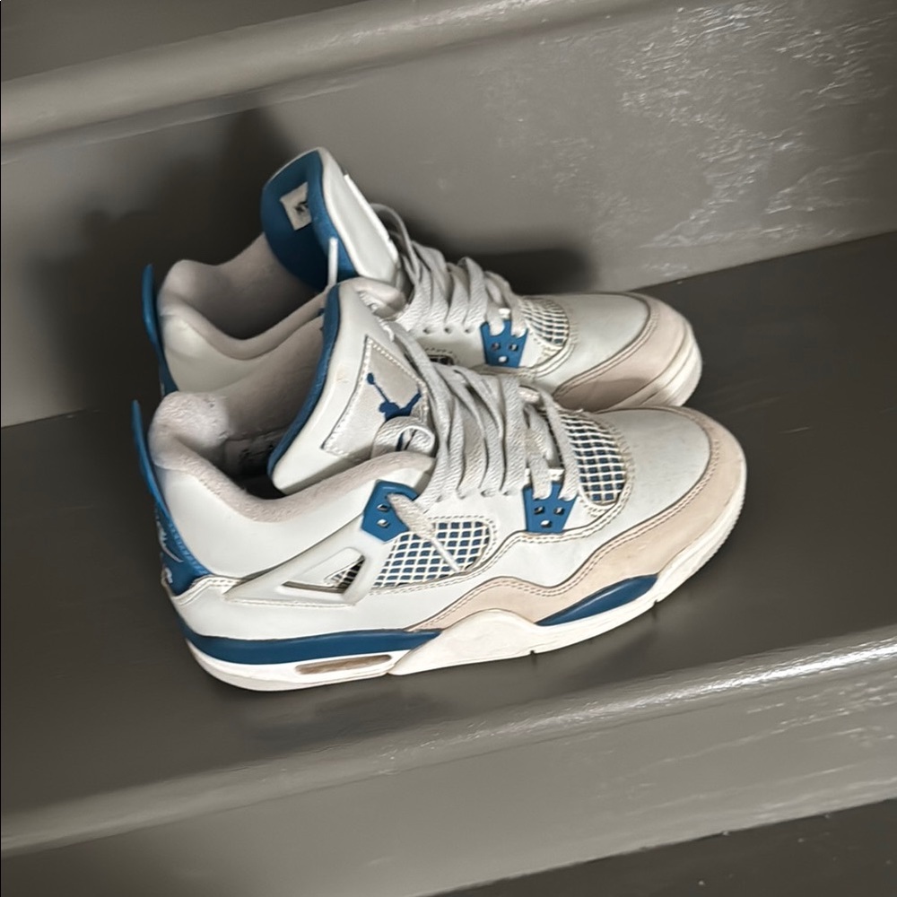 Jordan White and Blue Sneakers Classic Air Jordan 4 Design - Picture 2 of 4